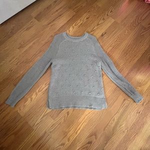 GREY SWEATER